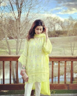 Umme Ahmed Shishir Instagram - The sky is blue and I am your truest green 💚
