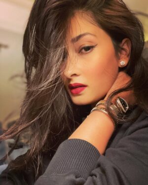 Umme Ahmed Shishir Instagram - We all have those wings which are invisible, you just need the eyes to see it 🖤