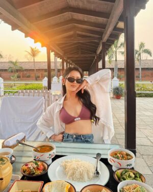 Upasana Singh Thakuri Instagram - A weekend third wheeling my besties and a view at @hokke_lumbini ! 👫🧍‍♀️

#HokkeLumbini #ExperienceHokke