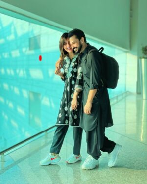 Uroosa Qureshi Instagram - Feeling like newly wed 😉

Safar with @rahgeerstories 👍🏻