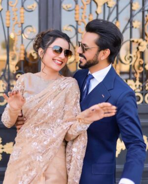Uroosa Qureshi Instagram - Love is COOL baaki sab FAZOOL 😎

Saari @musferahsaadofficial 
📸 @weddingsbysalman