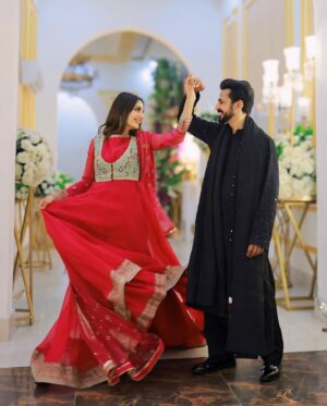 Uroosa Qureshi Instagram - Happy Birthday to My most beautiful & dutiful Begum ❤️ Meri Lailaaa

PR @aniqaspr.official 
Wearing @minakashifofficial 
Wearing @republicbyomarfarooq 
📸 @weddingsbysalman