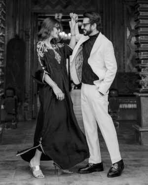 Uroosa Qureshi Instagram - Main Haseen 🖤
Mere Deewane Teen 🤍🤍🤍

📸 @abdulsamadzia 
👗 @minakashifofficial 
Kids suits @gemgarments ( PR @aniqaspr.official )