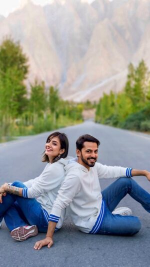 Uroosa Qureshi Instagram - Happy New Year 2025 🤗
This reel describes my life ❤️
2024 gave us some beautiful memories ALHAMDULILLAH 🙏🏻
May ALLAH bless us all with health & happiness 🤲🏻
🎥 @deedarullahbaigphotography 👍🏻