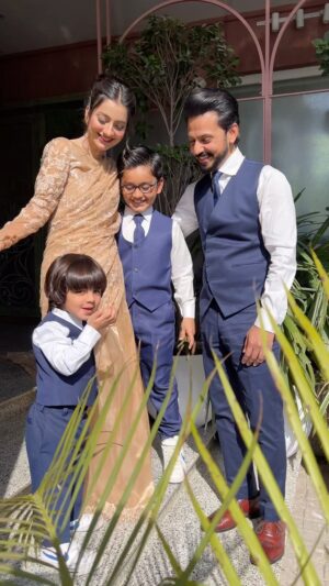 Uroosa Qureshi Instagram - I’m the QUEEN of My KING and 2 PRINCE ❤️
Ishq me sab kuch mushkil hai ❎
Ishq me sab aasaan ✅