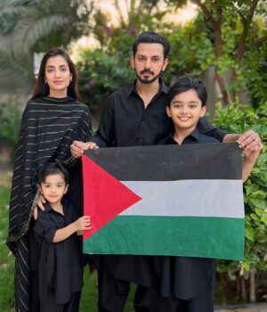 Uroosa Qureshi Instagram - Dil se aur Duaon se We dedicate this EID to the Muslims of #Palestine 🇵🇸