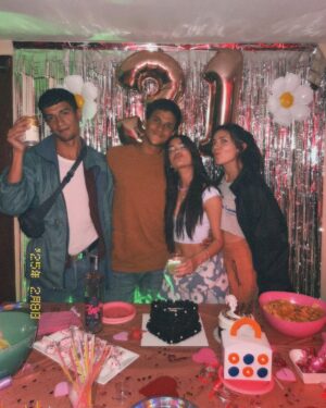 Valeria Emiliani Instagram - Los 31 más celebrados! G R A C I A S 💝 (Los que no salieron en las fotos la estaban pasando tan bueno que se nos olvidó 🤪)