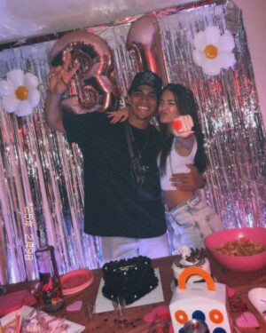Valeria Emiliani Instagram - Los 31 más celebrados! G R A C I A S 💝 (Los que no salieron en las fotos la estaban pasando tan bueno que se nos olvidó 🤪)