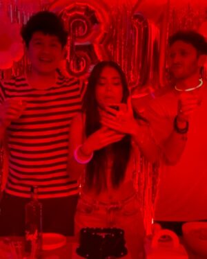 Valeria Emiliani Instagram - Los 31 más celebrados! G R A C I A S 💝 (Los que no salieron en las fotos la estaban pasando tan bueno que se nos olvidó 🤪)