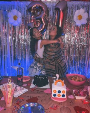 Valeria Emiliani Instagram - Los 31 más celebrados! G R A C I A S 💝 (Los que no salieron en las fotos la estaban pasando tan bueno que se nos olvidó 🤪)