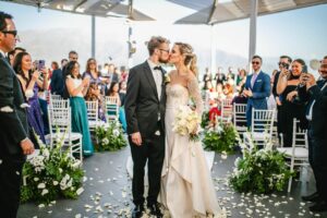 Valeria Ortega Instagram - Happy anniversary @franklawn 
El año pasado celebrábamos nuestro matrimonio 

Me casaría de nuevo! 
@coniprovens @danielagaldames @gioyber @cinemabuke