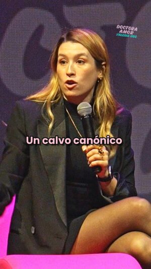 Valeria Ros Instagram - El calvo canónico que le puso muy perra a @evasoriano_ PD: “Nunca te fíes de un calvo” 👨‍🦲*Doctora Amor* | MADRID