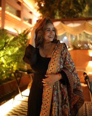 Vandana Sajnani Instagram - Launched this beautiful masterpiece of a place where I left my heart ❤️.
Thankyou all who came and made it special . ❤️ No it’s not Morocco or Turkey or Lebanon or Dubai .  it’s in Aamchi Mumbai at Nesco - @bayroutedining 😍😍😍.
The most amazing decor , cuisine and vibe ! 😍😍. Visit it to believe it 💝.
DOORS ARE OPEN ! #Bayroute #Dining .
.
.
#vandanasajnani #Actor #Blogger #Influencer #Foodie #Restaurants #Mumbai #Postoftheday #Lebanese #medditeraneanfood #Beirut #Yummy #Vandanasajnanikhattar #oldworld