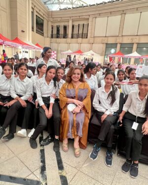 Vandana Sajnani Instagram - Thankyou #Indore for all the love ❤️.
And thankyou @phoenixcitadelofficial for having us over . 
It was  truly a fabulous event and so impressed to know many stories of so many women achiever’s .
Also always fun to be with my friend @imrashamidesai for the event ❤️.
A whirlwind trip with so much action . Stay tuned :) Happy women’s day to all of you ❤️ #Womensday #Vandanasajnani #rashmidesai.
.
Wearing the lovely co-set designed by my friend @rohitkverma