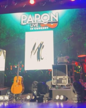 Vandana Sajnani Instagram - Read caption below .. 
So so glad to work with u @paponmusic and get started with you for shows ! What a fabulous singer / artist / human / entertainer as well as a neighbour are you ❤️❤️.
What a show ! At the legendary Shamumhanda hall in Mumbai over the weekend . #Fullhouse #Soldout ! 
I’m so happy my mom and my aunts all got to see his magic . And the sweetest gesture by him to come down and meet my aunts n hug my mom 🧿🙏.
The euphoria in the audience was next level. My first ever experience with him  was when #Papon agreed to sing on my 50th birthday party and treat all my friends to his amazing voice and energy . 
And then I got a chance to organise his this show in Mumbai. 
And this is not the first. There are going to be many more for sure . 
My husband @rajesh_khattar also had his first experience in his show and we are totally bowled by his talent and versatility.  Love you papon ! . My aunt @monabhambhani was visiting from America and she is now a fan for life ! 
It was such a joy to see my company logo #Mokshcreations on the screen . 
The ghazals he sings deserves a special mention. WOW papon . 
Your fan following is another level . Each one sings along with you . That was the most beautiful part of the evening , along with you singing some Assamese songs and everyone dancing along ! 
If you haven’t seen him perform , you are surely missing something amazing !!! .
.
 . #Highenergy #Concert #Singer #Musicalevening #Bollywood