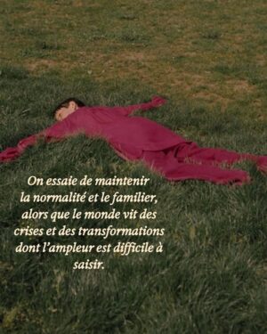 Vanessa Pilon Instagram - Le seul contenu que j’ai réussi à publier depuis longtemps. Est-ce que d’autres gens se sentent comme moi? Figé.e devant l’absurde? Coupable d’être de moins en moins capable de suivre la cadence imposée par le capitalisme? Ou c’est juste encore moi qui ressens toute très fort et qui overthink toute?  P.S. J’écris tout ça clouée au lit pis fiévreuse, à la fin de mon cycle. Je vais peut-être me sentir top shape dans quelques jours et rire de mon intensité du moment. À suivre!
