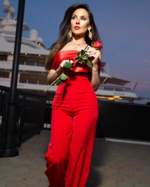 Vanessa Villela Instagram - Love is in the air ✨❤️🌹❤️✨ @fashionnova 
Red is my power color this Valentine’s Day. Self love in full bloom ❤️ Swipe to see the full vibe🥰 #OwnYourPower

Wearing Be Yourself jumpsuit 🥰✨
#StyleInspo #FashionGoals #ChicAndTrendy #ValentinesOutfit #FashionNova