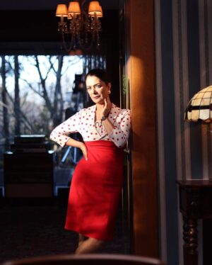 Veda Yurtsever Instagram - Bu akşam saat 20:00’de kaldığımız yerden devamla @startv ‘de @senaglamaistanbul ‘da buluşmak üzere… @ogm.pictures  #zerrin #dizi #senağlamai̇stanbul 📷 @sinasiserce