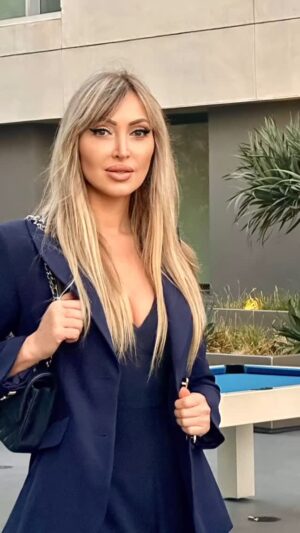 Veronika Mindal Instagram - Smart CHL – a business style softened with sleek lines and a maritime touch. Blue is my new black, though gray has been my number one for the past two years.
.
.
.
Jumpsuit @dressthepopulation 
jacket @alexiaadmor 
bag @chanelofficial 
shoes @marc.fisher 
.
.
.
.
#elegantstyle #elegantfashion #elegantoutfit #elegance #classystyle #classy #classyfashion #oldmoney #oldmoneyaesthetic #oldmoneystyle #styleguide #styleblogger #outfitgram #styleinspo #fashioninspo #classicfashion 
#vogue #style #outfit #fashioninspiration 
#singer #actress #maturemodel #Fashion-influencer #Fashionblogger #veronikamindal