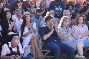Victoria Onetto Instagram - Ayer también estuvimos en #SantaClara acompañando la tercera conferencia de #Verano impulsada por nuestro gobernador @kicillofok.

Durante estos tres meses, desde @provinciaba, se trabajó a lo largo y ancho del territorio para promover políticas que generen crecimiento y desarrollo para todos los y las bonaerenses.

Además, herramientas como descuentos, actividades culturales, y el fomento de nuestras fiestas populares, fueron fundamentales con el fin de promover el turismo local.
 
La cultura es sin dudas el foco nodal para construir una #Provincia más productiva, con más trabajo y con mayor bienestar para quienes la habitamos 🤍

@augustocostaok @ejavieralonso @buenosairescultura @crisalvarezrod @jesil_rey @produccionpba @bianco.carli

#derechoalfuturo