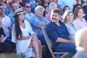 Victoria Onetto Instagram - Ayer también estuvimos en #SantaClara acompañando la tercera conferencia de #Verano impulsada por nuestro gobernador @kicillofok.

Durante estos tres meses, desde @provinciaba, se trabajó a lo largo y ancho del territorio para promover políticas que generen crecimiento y desarrollo para todos los y las bonaerenses.

Además, herramientas como descuentos, actividades culturales, y el fomento de nuestras fiestas populares, fueron fundamentales con el fin de promover el turismo local.
 
La cultura es sin dudas el foco nodal para construir una #Provincia más productiva, con más trabajo y con mayor bienestar para quienes la habitamos 🤍

@augustocostaok @ejavieralonso @buenosairescultura @crisalvarezrod @jesil_rey @produccionpba @bianco.carli

#derechoalfuturo