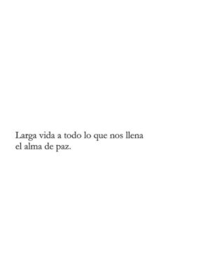 Victoria Saravia Instagram - Larga vida a todo lo que nos llena el alma de paz 🕊️👶