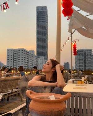 Virahya Pattarachokchai Instagram - ถ้าคิดว่าไหวก็ลองดู ไม่มีไรเขียนตามเพลงเฉยๆ คิดแคปชั่นไม่ออก