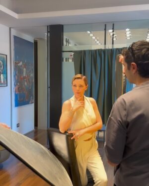 Vittoria Belvedere Instagram - Work in progress! 
@gerundiopasini 
@alessandrogabriele1970 @simonapetrolini @francescoormando @valeriakmarchetti @manola_spaziani_mua @claudiazolli_hairstylist_ 

www.artifexspa.com