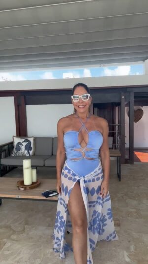 Viviana Gibelli Instagram - Disfrutando estos primeros días del año con mis propósitos muy claros…

Si eres como yo y quieres sentirte bien, escribe PARCHE y te envío toda la información por DM.

Yo los estoy usando hace 5 meses y me siento estupenda. 

#X39