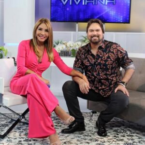 Viviana Gibelli Instagram - Mi querido George, amigo de años, nuestro Catire criollo… Me quedo con las miles de risas que nos has sacado, con la alegría que le procuras a los enfermos ( me consta), con tu extraordinaria personalidad, don de gente, tu exquisito humor cotidiano y como nos llevas a la infancia con las ocurrencias de nuestra cultura latina… En Viña había mucha gente que te ama… Me quedo también con eso…. Lástima que el mundo está tan loco y dividido.

Eres grande mi vida. Te abrazo del tamaño de ese mundo que espera que lo sigas recorriendo para conectarse con tu alegría. 

Y como te dije una vez en una entrevista: “ Te veo pronto en SNL” y lo sabes bebé… 

Te quiero ❤️ a ti a tu mami Irene y a todo tu equipo. Bravo 👏 👏👏👏 

@elgeorgeharris 😘😘😘