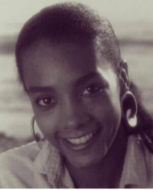 Vivica A. Fox Instagram - TGIF Dawlings! #FBF As we celebrate #WomensHistoryMonth here's a look back at ya gurl smiling thru every chapter of life! Dawlings keep smiling & shining & let NO ONE steal ya joy or shine! DO YOU! #LifeIsGood #GodIsGood #Blessed #Respect #GurlPower #VivicaFoxHair #TeamVivica #TeamFox #MyGrindDontStop #LegitimateCareer #BossMoves #LoveWins #Actress #LoveHSN #BadToDaBone #ClassicBadChick 🙌🏾👸🏽🎬💐🙌🏾