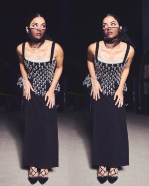 Wamiqa Gabbi Instagram - But I don’t know what you on
Feels so right to do wrong 💅🏼
…………………………………………………….
Styled by @mohitrai and team ✨
💄 @vaishnavisingh2.0 
💆🏻‍♀️ @hairbysanjanag 
📸 @amannagoshe