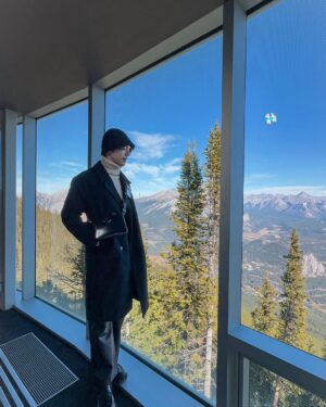 Wannarot Sonthichai Instagram - มีเธอให้หลงบ่อยแล้ว ไปไหนเลยไม่ค่อยดูทาง🌲🌲🌲#เฉียบบ🤣

#wwcouple #wwcoupleincanada #wfamily