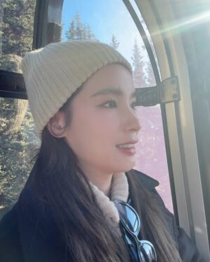 Wannarot Sonthichai Instagram - มีเธอให้หลงบ่อยแล้ว ไปไหนเลยไม่ค่อยดูทาง🌲🌲🌲#เฉียบบ🤣

#wwcouple #wwcoupleincanada #wfamily