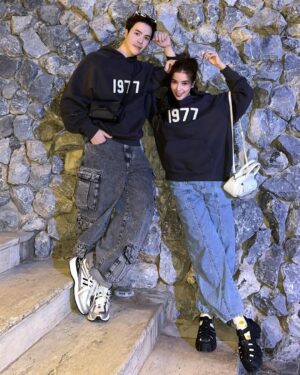 Wannarot Sonthichai Instagram - เขาใหญ่อะหนาว ส่วนเขาคนนี้อบอุ๊นอบอุ่น☺️❄️
#wwcouple
.
ทริปรวบรัดแบบคืนเดียวจบ! มาเพราะอากาศจริงๆ อากาศดีมากก ที่พักสวย อาหารอร่อยทุกมื้อ มีโอกาสก็รีบเก็บเกี่ยวความสุขเอาไว้กันเนอะ ดีใจที่ได้มาเที่ยวด้วยกันนะคะ พี่แม็ค หม่าม๊า แม่ตุ๋ม รักนะคะ🙏🏻💕