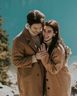 Wannarot Sonthichai Instagram - คู่ชีวิต💍🏠❤️👨‍🦳🧑‍🦳

Hello my fiancée, I’m always proud to have you by my side and it will be forever:) I promise…

#รักที่รัก #สวัสดีคุณคู่หมั้น:)
#wwcoupleforever