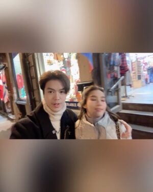 Wannarot Sonthichai Instagram - I walk you home. 
you walk me home.
.
.
.
so we are all just walking our home:) 🏠❤️👫
#wwcouple #wwcoupleincanada 
#montreal