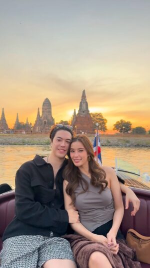 Wannarot Sonthichai Instagram - It has to be sunset with you😘😘😘 #sunset

#AmazingThailand _FindYourRomance
#การท่องเที่ยวแห่งประเทศไทย
#AmazingThailand
#TheWonderBlue #ThewonderblueAyutthaya #TrueLeasing #findyourromance #wwcouple #wwcoupleinayuthaya