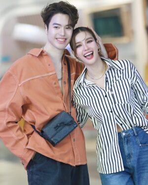 Wannarot Sonthichai Instagram - เกือบดีแล้ว แต่ติดเล่นไปหน่อย🤪❤️
@mac_waang 
#wwcouple
ขอบคุณแฟนคลับที่อดทนพวกเราได้นะคะ รัก~ 🫶🏻
@villwannarot__official @teampmac