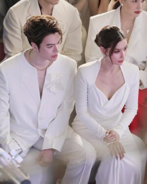 Wannarot Sonthichai Instagram - Working with my life partner❤️ @mac_waang 
พ่อไมโครเวฟของหนู:)
.
ขอบคุณทางผู้จัดงาน ขอบคุณหมอกลาง หมอต่อ @dermatige_aesthetics พี่ๆสื่อมวลชนทุกช่องทาง รวมถึงแฟนคลับทุกคนที่มาหามาให้กำลังใจคู่เราด้วยนะคะ ขอให้ทุกคนมีแต่ความสุขเช่นกันนะคะ🙏🏻💕