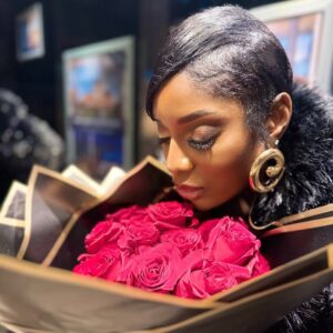 Wendy Osefo Instagram - Let’s grab dinner out of the country is indeed a love language. Our 16th Valentine’s Day together and you continue to raise the bar. I love you deep 🌹🌹