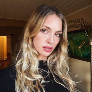 Yasemin Kay Allen Instagram - Cosy 🙏