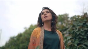 Yasra Rizvi Instagram - Mohabbat aik aisa moqa hai jo zindagi humain roz deti hai .. lazawaal ho jaane ka ... bemisaal ho jaane ka! 

@wearmanto

💄 @farhan.shaikh445
🎥 @alee.b.93
🎬 @rohailkhan473 

Crew: @Ijojoalien @sadammemesit @usamatiq  & Fahad

#WearManto #Dastaan #LaylaMajnun #YouAreWhatYouWear #yasrarizvi