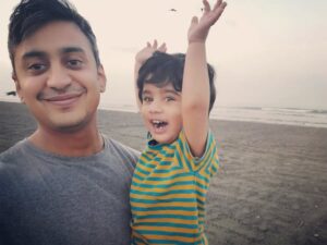 Yasra Rizvi Instagram - Sometimes I look at these two and feel almost envious of how uncomplicated, effortless, and easy their love is because they keep it simple and probably because they are not plagued by ART :) This one is for those wondering where is @abd_ul_hadii and why am I sad when I have this darling little boy to be happy about. Everyone is where they need to be and I am just a tad more complex than you would like me to be, the dark hazards of feeling too deeply BUT thats just the price of being who I am. The poems you so love, the performances you admire, they are not magic they come from living and feeling everything at the same time which may sound easy but it ain't easy at all!
Have a fun sunday ❤❤❤

#IbneAdam #Abdulhadi