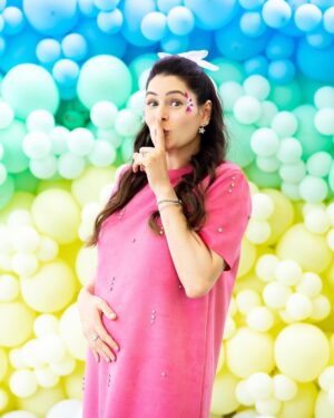 Yildiz Cagri Atiksoy Instagram - Hesabım bir süre rengarenk olacak 
🌈🦄🌈 🦄🌈🦄🌈🦄🌈 #30 🧿🤰🏻
Paylaşmak istediğim o kadar çok fotoğraf  var ki 🤩
