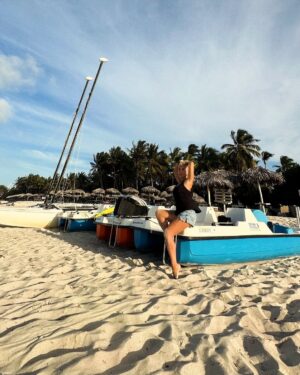 Yonca Evcimik Instagram - Küba gezisinden kalanlar 🍀 1. Bölüm #cuba #küba