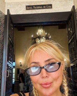 Yonca Evcimik Instagram - Küba gezisinden kalanlar 🍀 1. Bölüm #cuba #küba