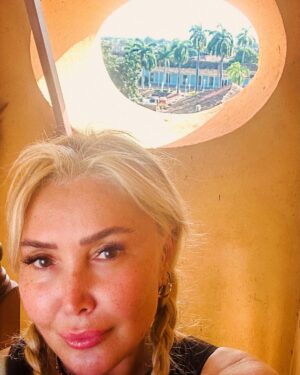 Yonca Evcimik Instagram - Küba gezisinden kalanlar 🍀 2. Bölüm #cuba #küba