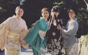 Yuri Nakamura Instagram - 大切な大切な『平成細雪』が、再放送になります。

小さな頃から私にとって大スターであった美穂さん。
優しさ、覚悟。
そしてとても繊細な人間らしさ。

静かな微笑みの中に、沢山の深みを見させていただきました。

【NHKBS】プレミアムドラマ　平成細雪　（全4話、各54分）
3/9(日) 21:55～22:49　平成細雪（１）
3/16(日)21:55～22:49　平成細雪（２）
3/23(日)21:55～22:49　平成細雪（３）
3/30(日)21:55～22:49　平成細雪（４）
（初回：2018/1/7(日)22:00～　4週連続）
 
※本来プレミアムドラマ枠は22時からですが、5分スタートを繰り上げます。

@_miho_nakayama_ 
saki_takaoka 
@ayumi__ito