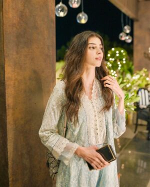 Zainab Shabbir Instagram - Thanks a bunch for the lovely Suhoor ♥️
@sejaabd 
@jerjeesseja 

.
.
.
.
.
.
.
.
.
.
.
.
Outfit by @hufsahstudio